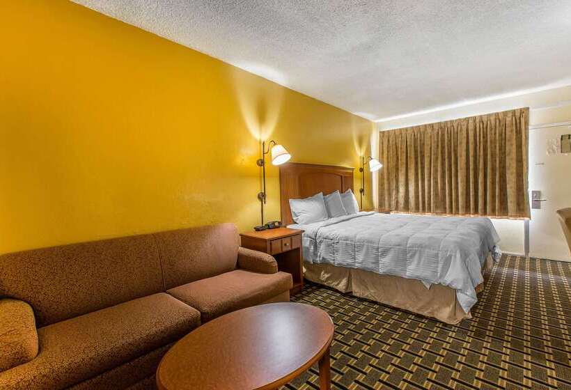 Отель Econo Lodge Byron