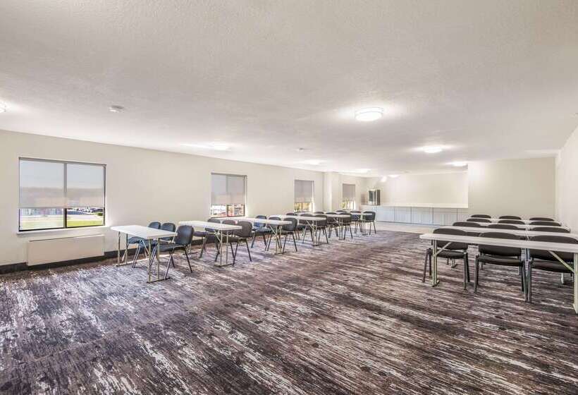 هتل Sonesta Essential Des Moines