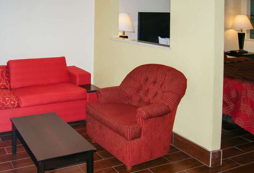 בית מלון כפרי Econo Lodge Inn & Suites West  Energy Corridor