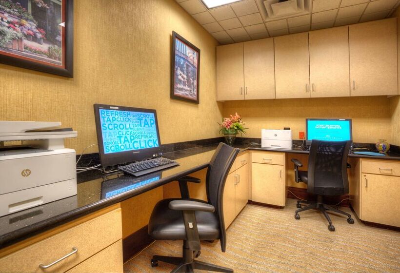 هتل Embassy Suites By Hilton Laredo