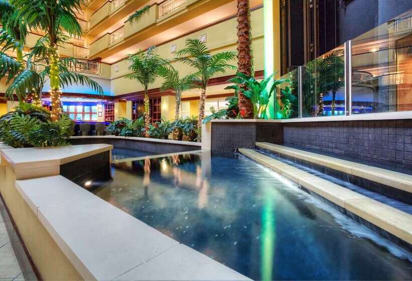 هتل Embassy Suites By Hilton Laredo