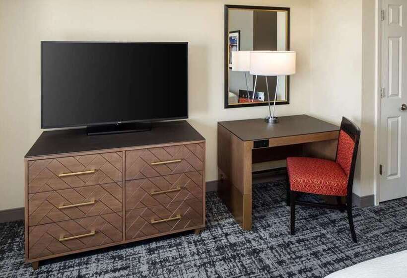 فندق Embassy Suites By Hilton Laredo