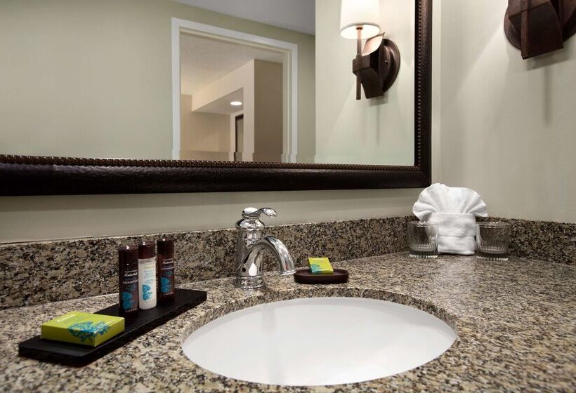 Embassy Suites La Quinta Hotel & Spa