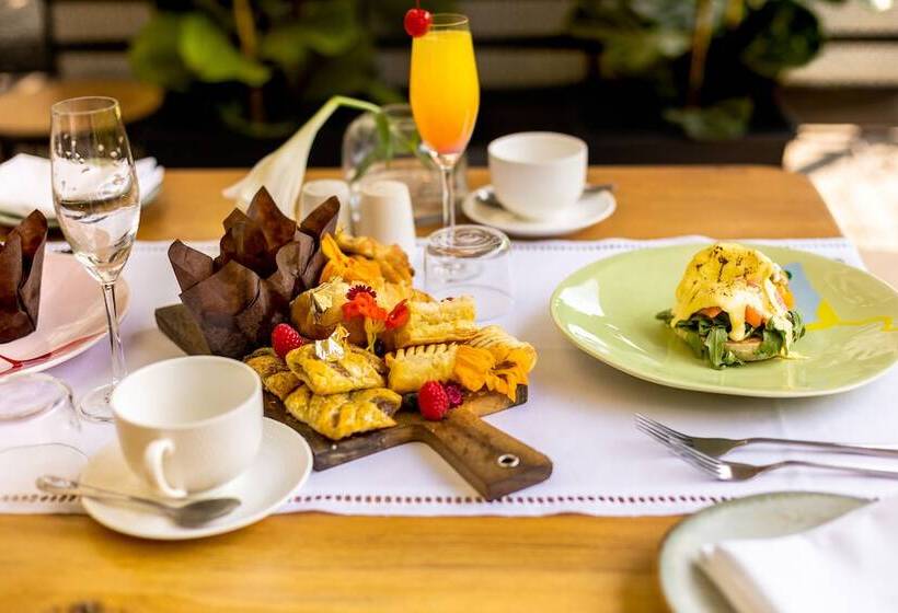 Fairlawns Boutique Hotel & Spa