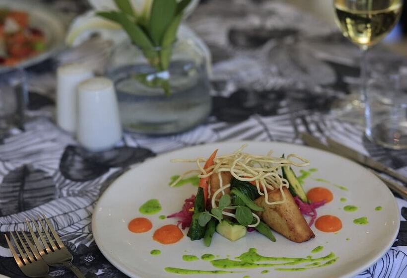 Fairlawns Boutique Hotel & Spa