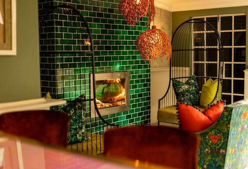 Fairlawns Boutique Hotel & Spa