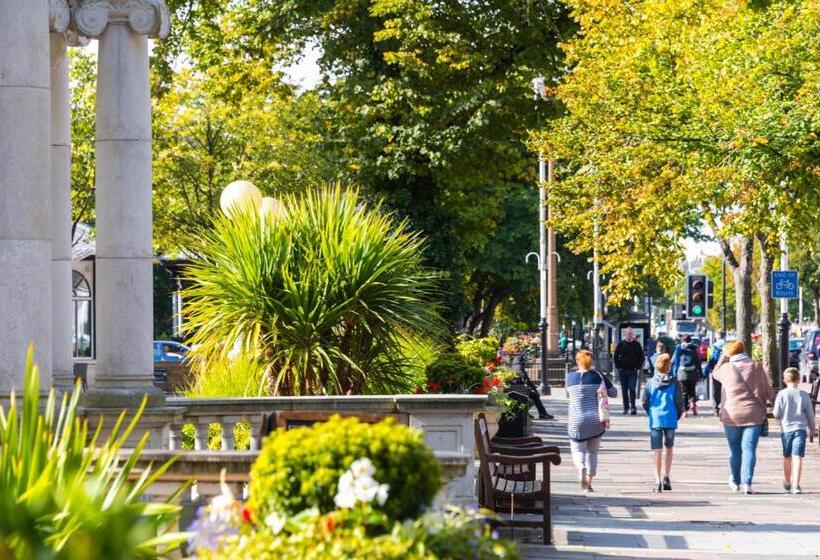 فندق Formby Hall Golf Resort & Spa