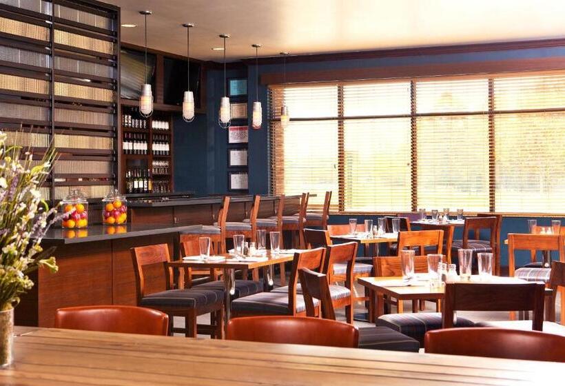 酒店 Four Points Memphis Southwind