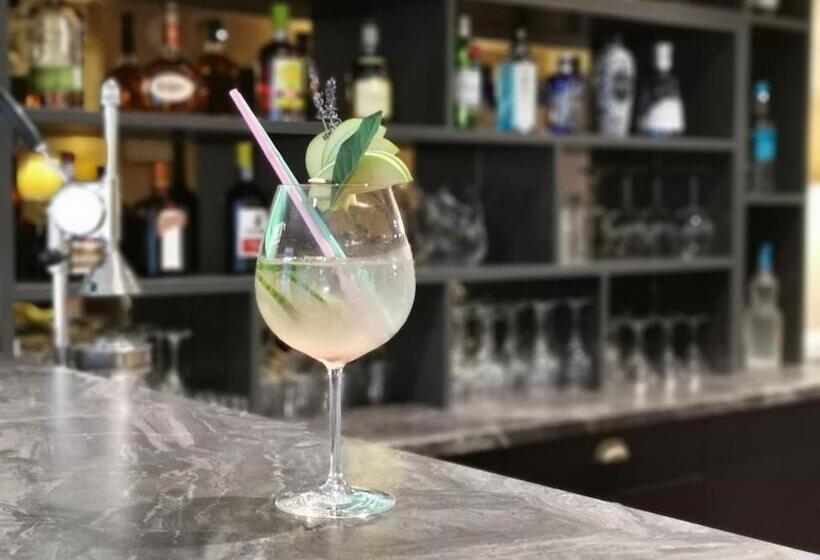 Alfred Hotels Port Vieux