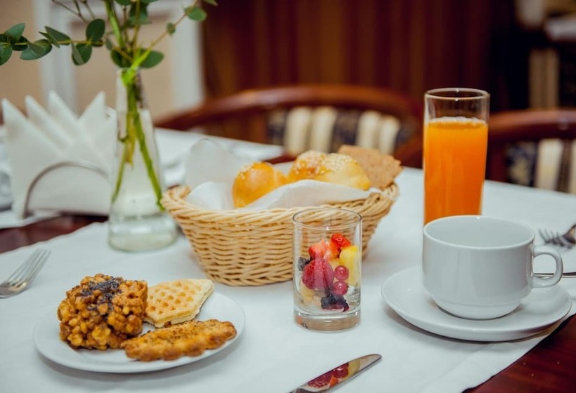 בית מלון כפרי Gulf Stream