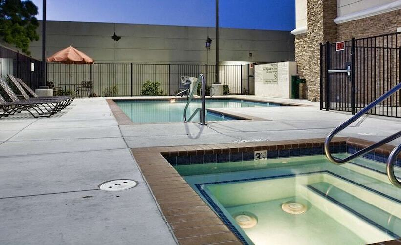 호텔 Hampton Inn Brentwood