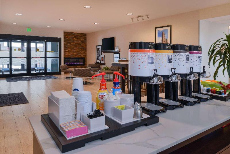 هتل Hampton Inn & Suites Denverspeer Boulevard