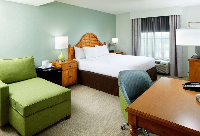 Отель Hampton Inn & Suites Savannah/midtown