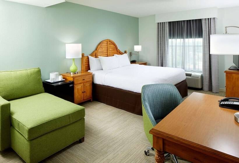 Отель Hampton Inn & Suites Savannah/midtown