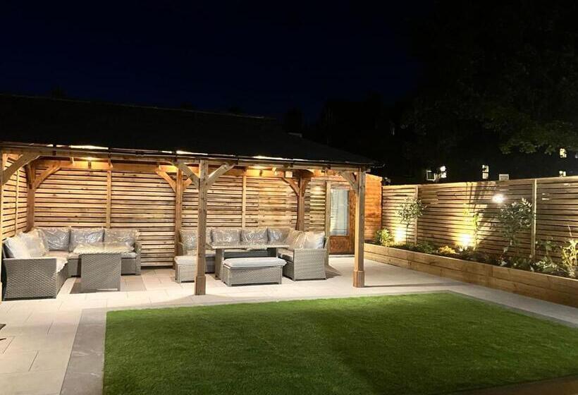 Hedley House Hotel & Apartments