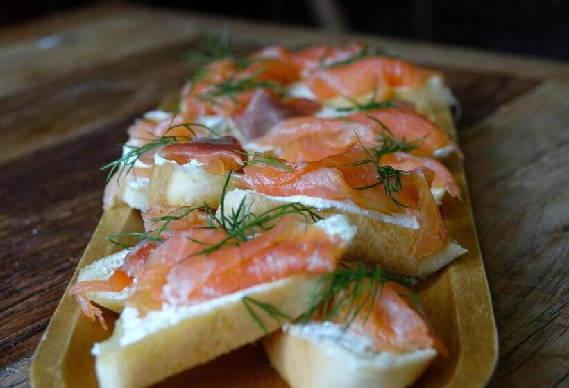 Hedley House Hotel & Apartments