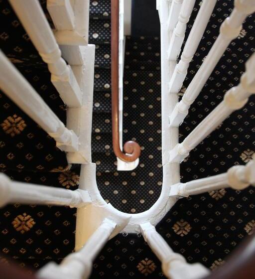 Hedley House Hotel & Apartments