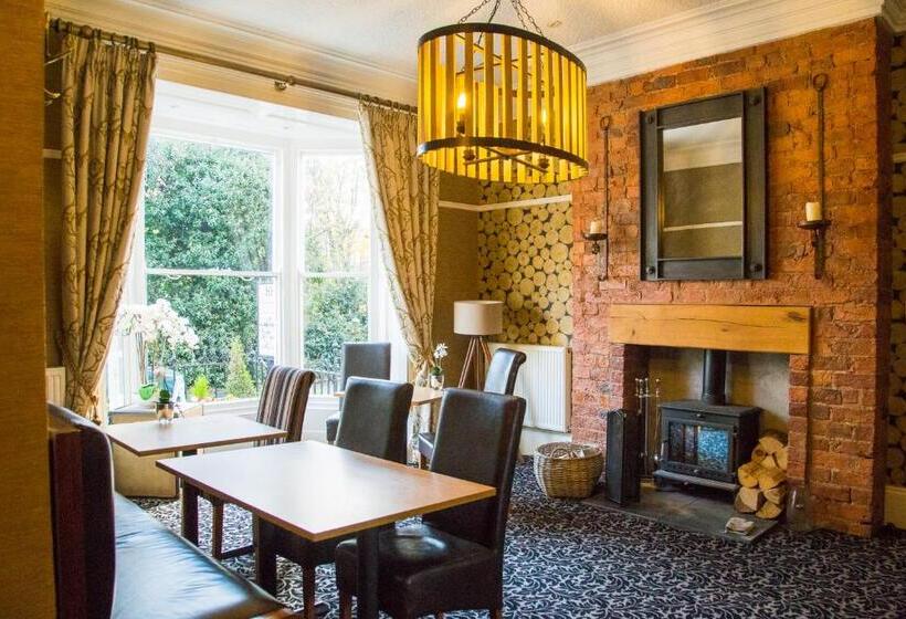 Hedley House Hotel & Apartments