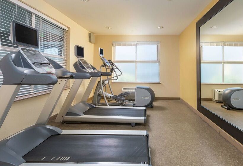 בית מלון כפרי Hilton Garden Inn Oakland / San Leandro