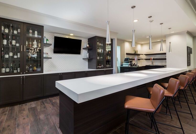 בית מלון כפרי Hilton Garden Inn Oakland / San Leandro