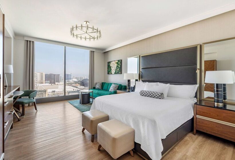 Отель Hilton Grand Vacations Club Elara Center Strip Las Vegas