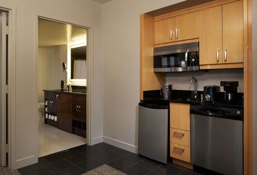 Отель Hilton Grand Vacations Club Elara Center Strip Las Vegas