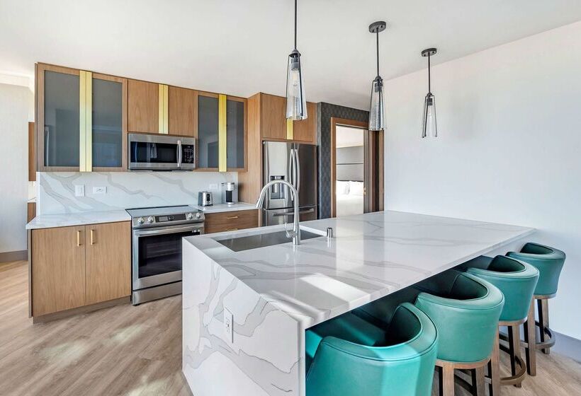 Отель Hilton Grand Vacations Club Elara Center Strip Las Vegas