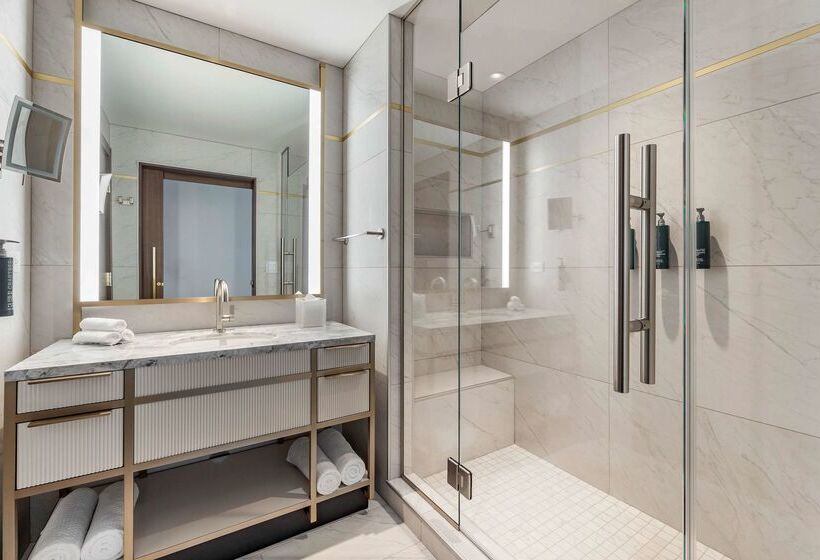 Отель Hilton Grand Vacations Club Elara Center Strip Las Vegas