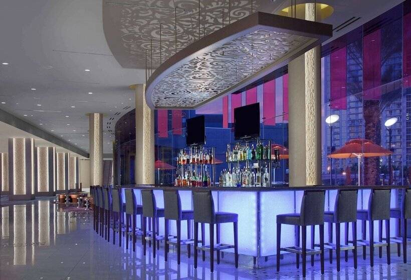 Отель Hilton Grand Vacations Club Elara Center Strip Las Vegas