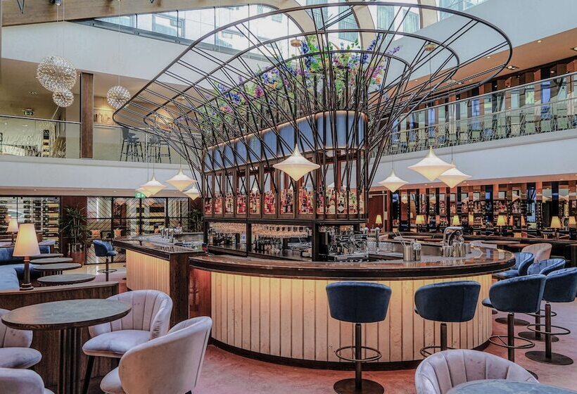 호텔 Hilton The Hague