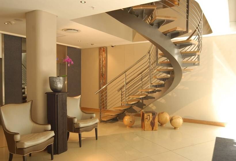 Отель Holiday Inn Express Cape Town City Centre, An Ihg