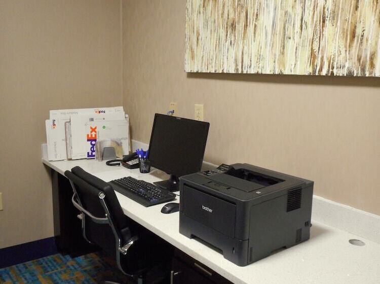 فندق Holiday Inn Express & Suites Carmel North – Westfield, An Ihg