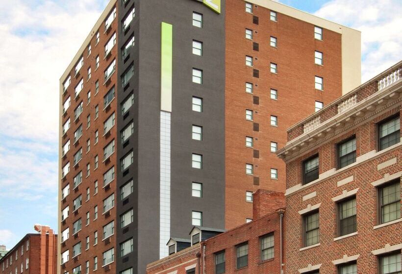 בית מלון כפרי Home2 Suites By Hilton Baltimore Downtown