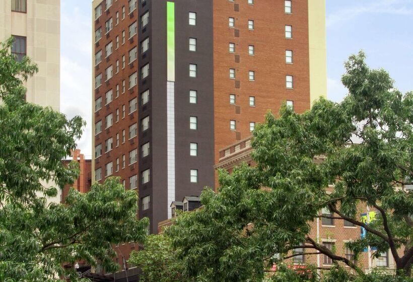 בית מלון כפרי Home2 Suites By Hilton Baltimore Downtown
