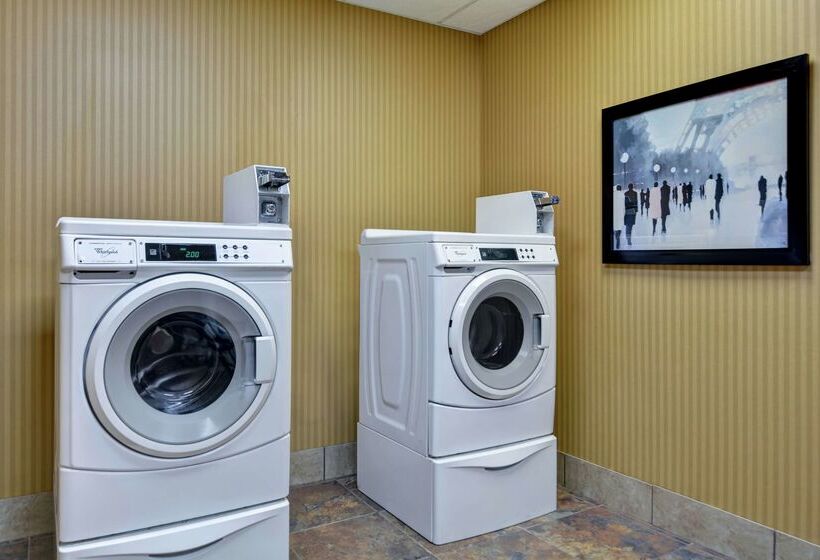 هتل Homewood Suites By Hilton Fayetteville