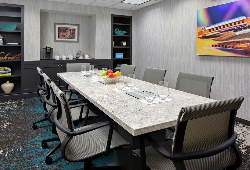هتل Homewood Suites By Hilton Nashvilledowntown