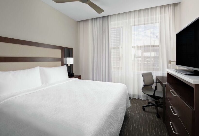 هتل Homewood Suites By Hilton Nashvilledowntown