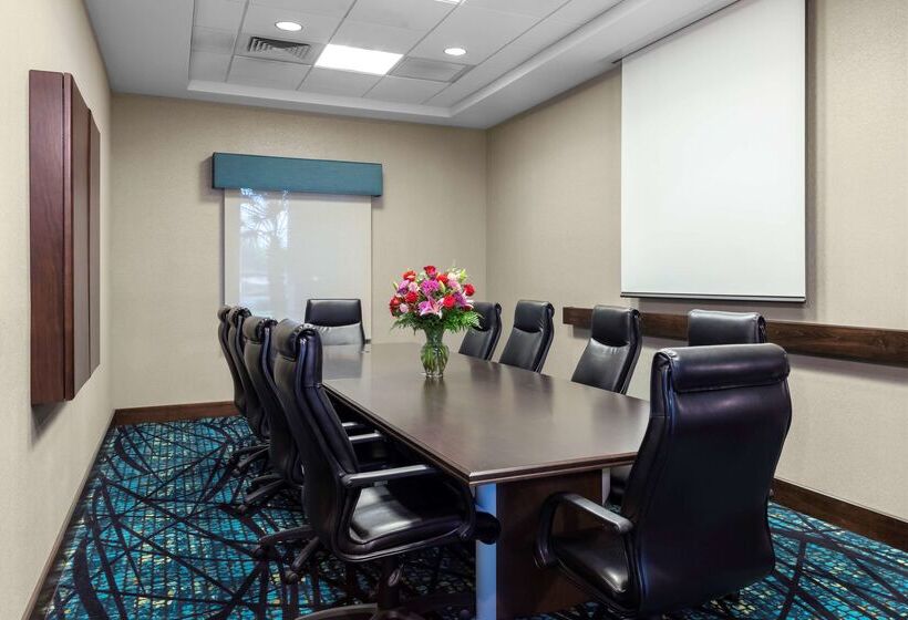 هتل Homewood Suites By Hilton Phoenix Airport South