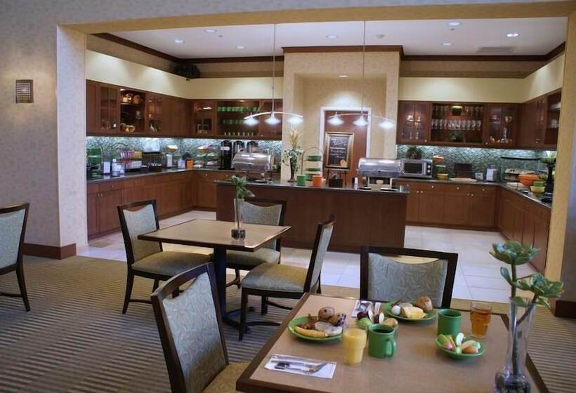 هتل Homewood Suites By Hilton Phoenix Airport South