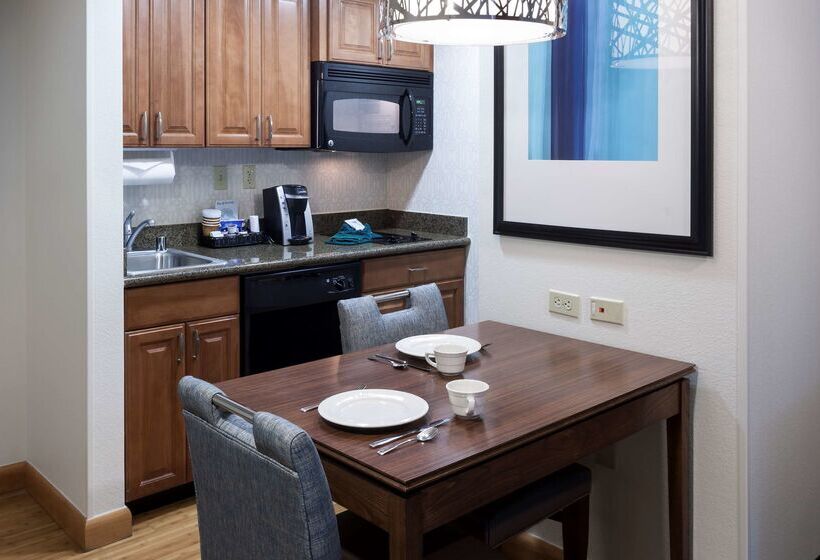 هتل Homewood Suites By Hilton Phoenix Northhappy Valley