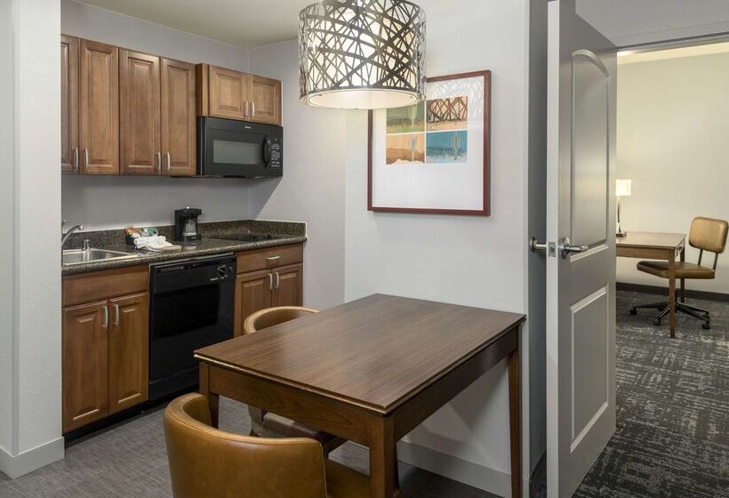 هتل Homewood Suites By Hilton Phoenix Northhappy Valley