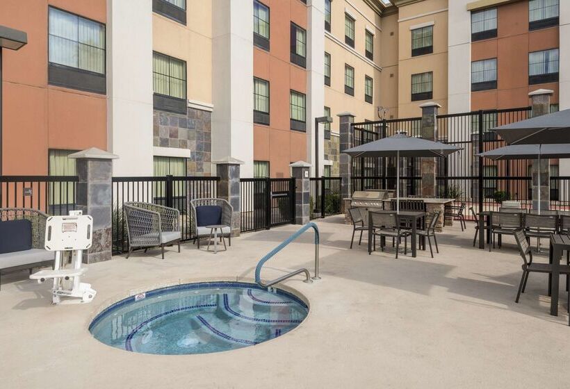 هتل Homewood Suites By Hilton Phoenix Northhappy Valley