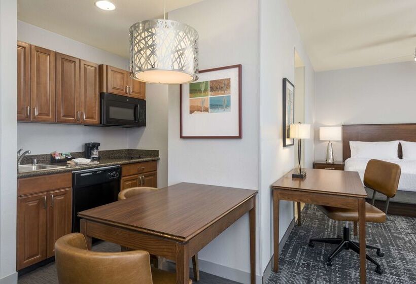 هتل Homewood Suites By Hilton Phoenix Northhappy Valley