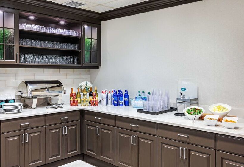 هتل Homewood Suites By Hilton Shreveport