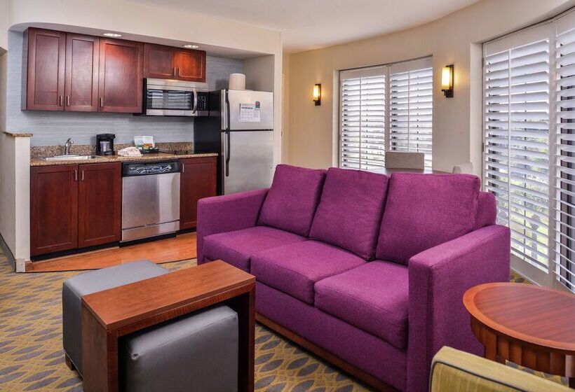 فندق Homewood Suites By Hilton Jacksonville Downtown Southbank