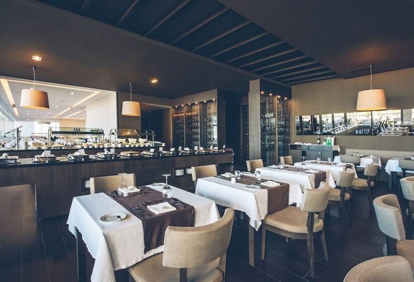 Отель Iberostar Selection Lagos Algarve