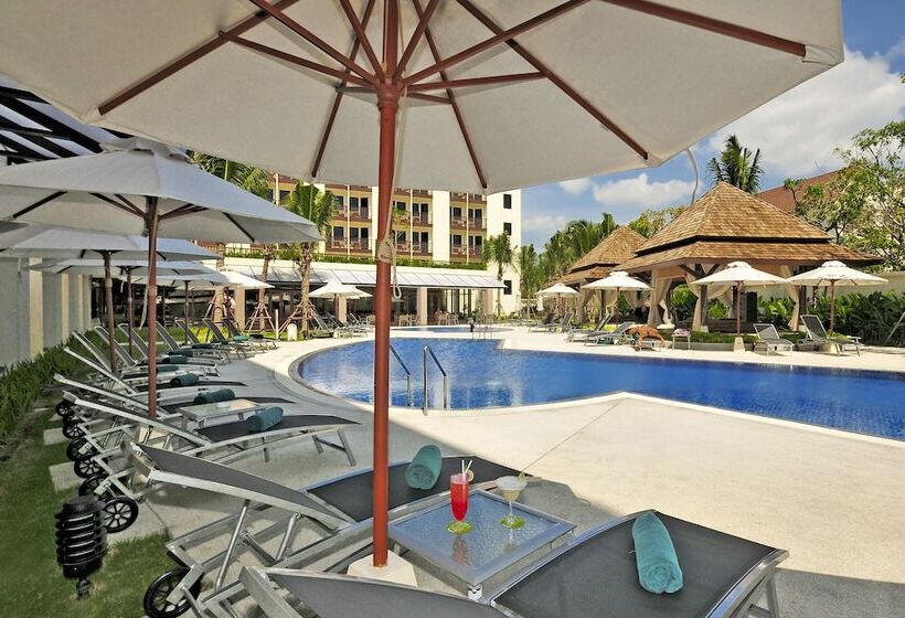 Отель Ibis Phuket Kata