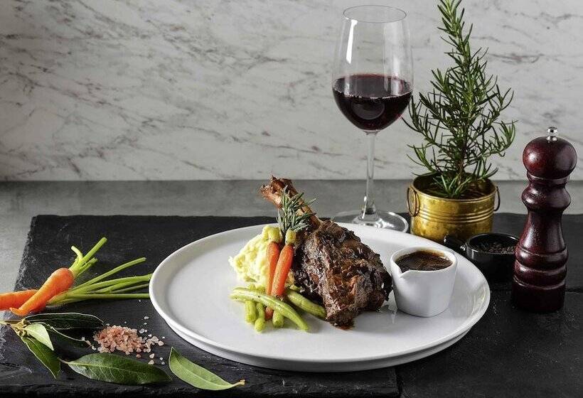 Отель Ibis Phuket Kata