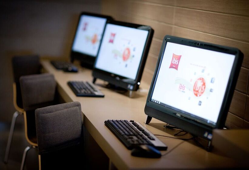 Отель Ibis Phuket Kata