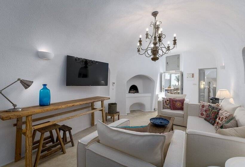Iconic Santorini, A Boutique Cave Hotel By Sandglass